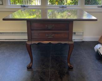 Drop leaf side table