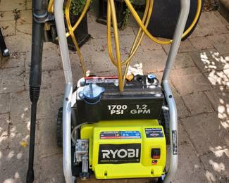 1700 PSI electric power washer