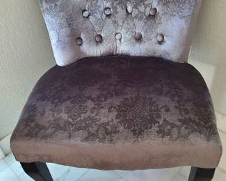 Grey velour tufted accent chair