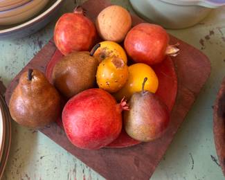 Wood fruit in bowl