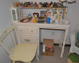 Dressing Table/ Desk and Chair