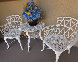 Three piece metal gardeb set.