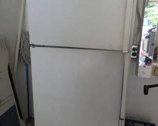 Garage fridge/freezer.