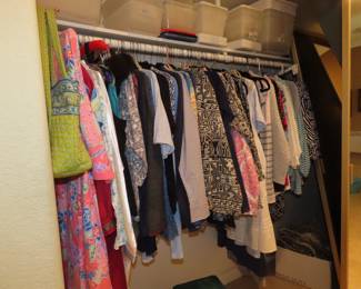 Ladies clothing Chicos, Zenergy, Croft and Barrow, and Drapers.