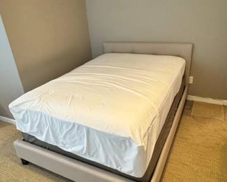 78 UpholsteredFullBedwSealyPosturepedicMattress