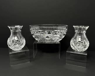 33 WaterfordCrystalOvertureOvalBowlPairofBulbBudPosyVases