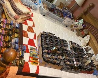 Bed full of mostly police cruisers scale 1.64