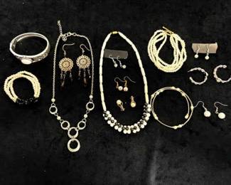 Faux Pearl Costumes Jewelry 