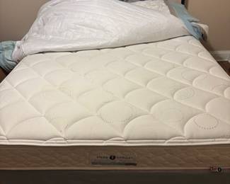 Queen size Sleep number bed in great condition 