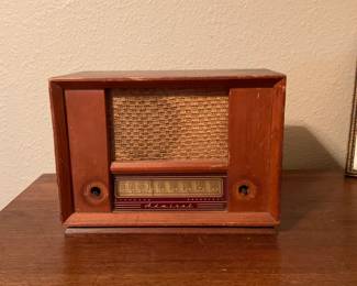 Vintage Admiral radio