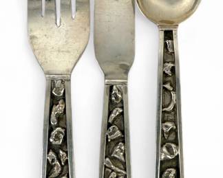 (24pc) Gus & Lorie Panteah Zuni Sterling Inalid Flatware Set