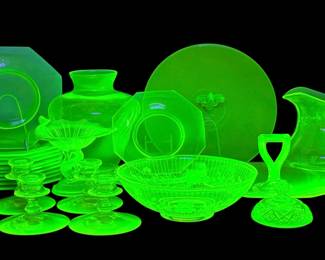 (25pc) Uranium Glass Set Including Candy Dish