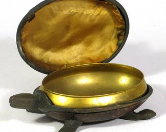 Large selection of decorative objects