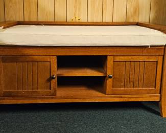 cushioned storage bench
