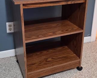 Wheeled shelf / table