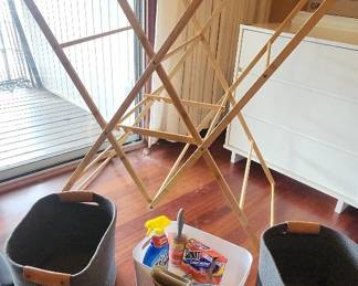 AAE409 -Wooden Clothes Hanger and Miscellaneous Household Items 