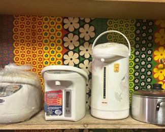 AAA210 - Rice cookers And Pot