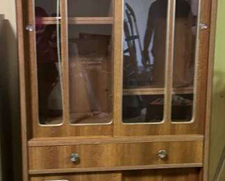 AAA219 - Large Cabinet With Clear Panel