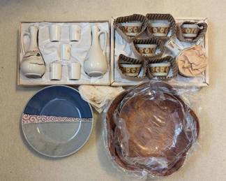 AAA121 - Collectible Tea Sets and Serving Trays