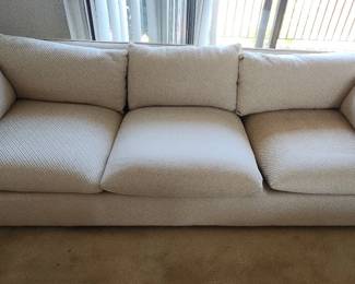 AAA016 - Large Plush and Comfy Sofa w / Cushions