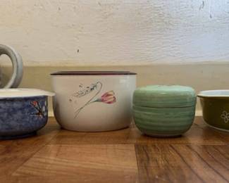 AAA235- Assortment of Artful Pottery Bowls