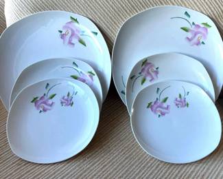 AAA230- Set Of 6 Vintage Shisheido Plates