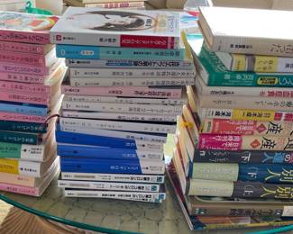 AAA227 - Japanese Language Books Featuring Columbo & Patricia Cornell