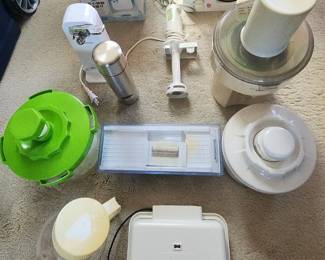 AAA172 - Assorted Kitchen Gadgets 