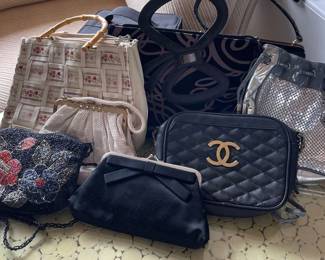 AAA130 - Vintage Handbags- Day To Evening !