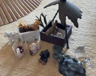 AAA024 Misc. Antique Decor