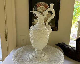 Richard Ginori "Versatoio Cellini" pitcher and plate set. Italian porcelain. 