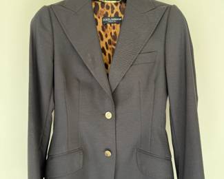 Dolce & Gabbana black wool tailored blazer with gold D&G buttons. Italian size 40. Made in Italy.
