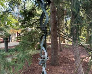 Close-up of 'Post Attack' by Don Gummer, American (b. 1946). Bronze verdigris patina. 