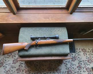 Ruger M77 243 WIN. w/scope