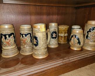 Beer Advertising: Steins, Mugs lot