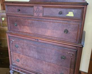 Antique dresser set