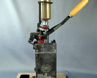 MEC Model 650 Reloading Press With Some Primers