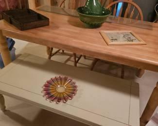 Table, 2 chairs, coffee table