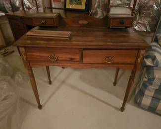 Antique desk, needs repair 