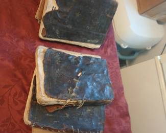 16/17th c KOFFIC (KOFFI ) 7 BOOKS 1 SET OF QURANS