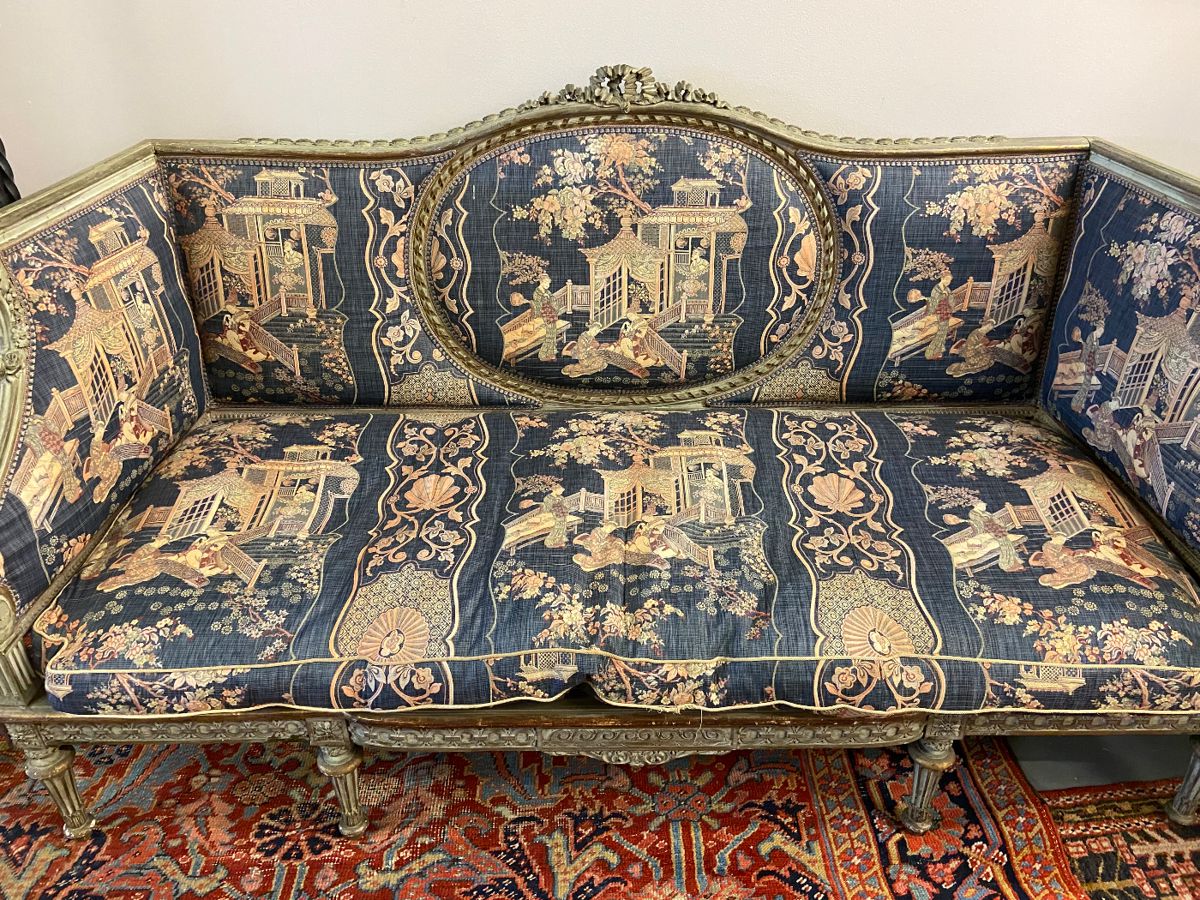 Empire-style Chinoiserie single seat sofa with Neoclassical carvings and fluted columns