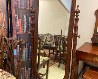 Lovely standing mirror