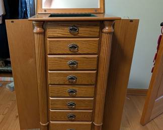 jewelry chest 