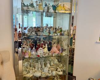 VINTAGE COLLECTIBLES