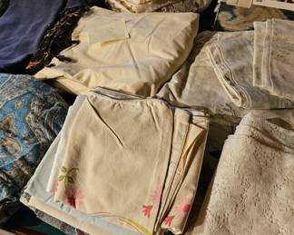 Sheets & pillow cases