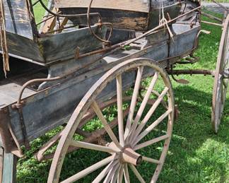 Wedding Carriage in need of TLC