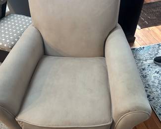 Buy it now- $150
Flex steel swivel, rocking chair 