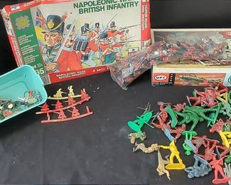 Vintage Plastic Toy Soldiers Mystery Lot
