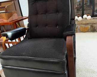 Beautiful vintage La-Z-Boy recliner in great shape. Has a slight crack on the right arm, but really nice leather and works perfectly.