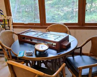 Game table and chairs